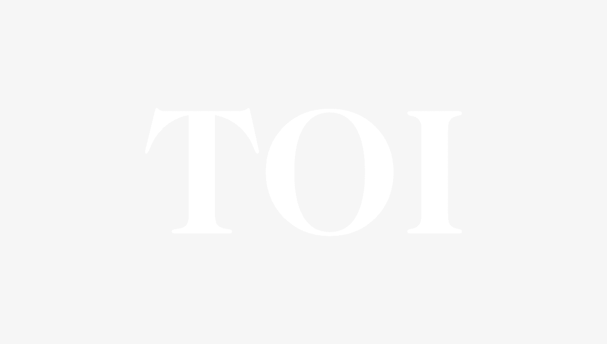 Flight Attendant's "Can I Join?" Starts Love Story - Image 4