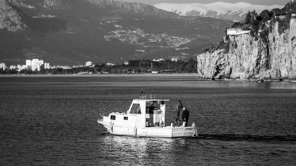 Sailors' Old Superstitions Reveal Survival Wisdom - Image 2