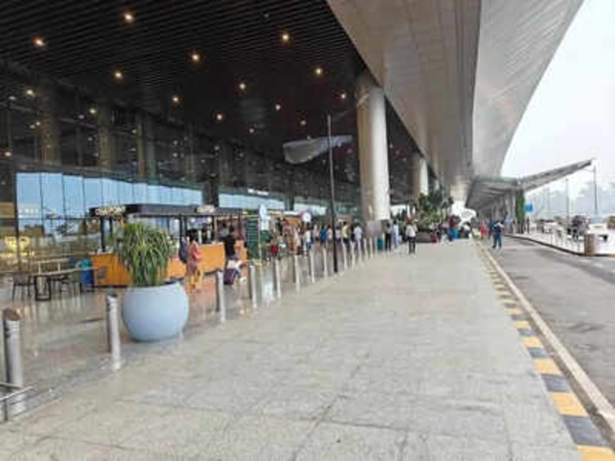 UK Traveler's Lucknow Airport Review Wins Indian Hearts - Image 2
