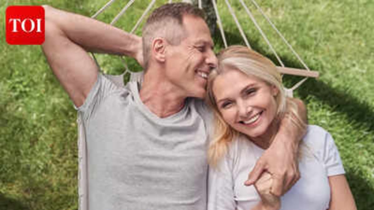 Daily Love Gestures Boost Happiness, Penn State Finds - Image 2