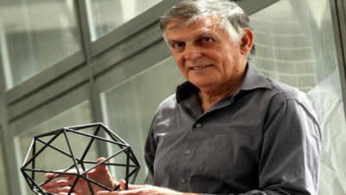 Scientist's 'Impossible' 1982 Discovery Won Nobel Prize - Image 3