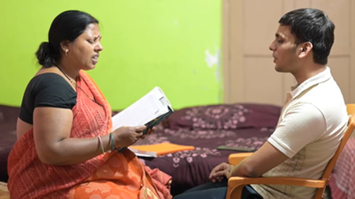 Mother Reads Son to IAS Officer Rank 20 in India - Image 2
