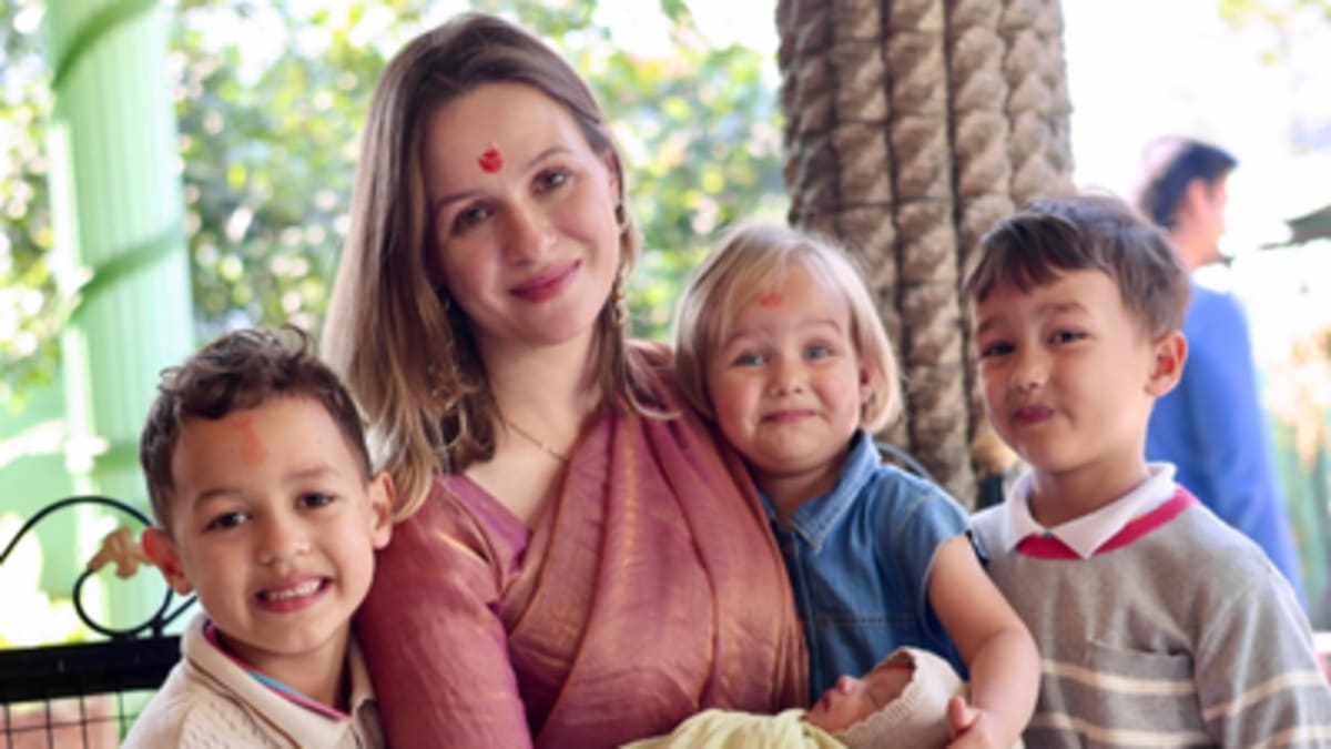 European Mom Adopts Indian Parenting Traditions - Image 2