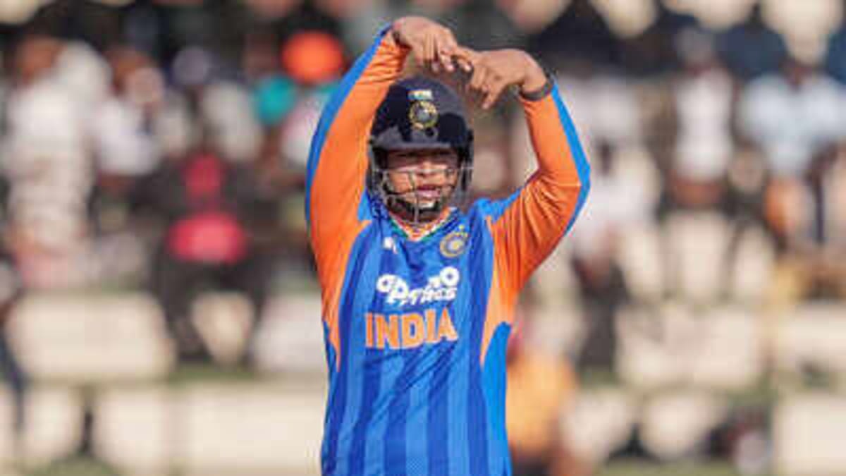 Teen Cricketer Breaks World Record with 'A' for Mom - Image 3