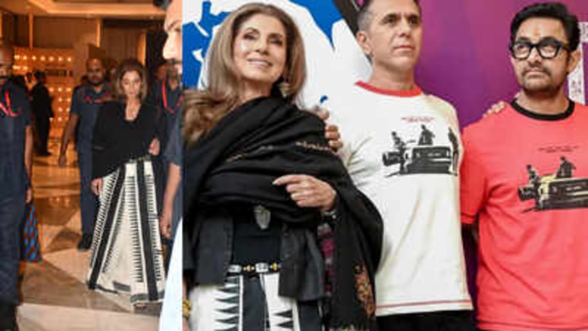 Dimple Kapadia, 69, Stuns at Bollywood Reunion - Image 2