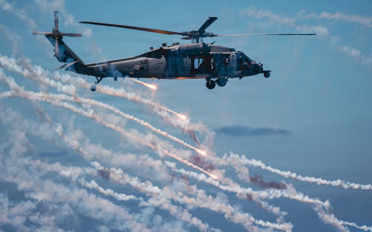 Air Force Rescues 5 Navy Crew in 90 Minutes Flat - Image 5