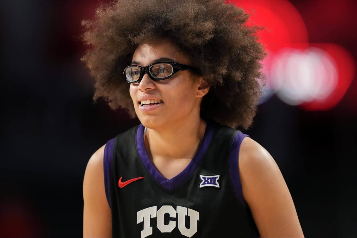 Women's March Madness Stars Ready to Shine in 2026 - Image 5
