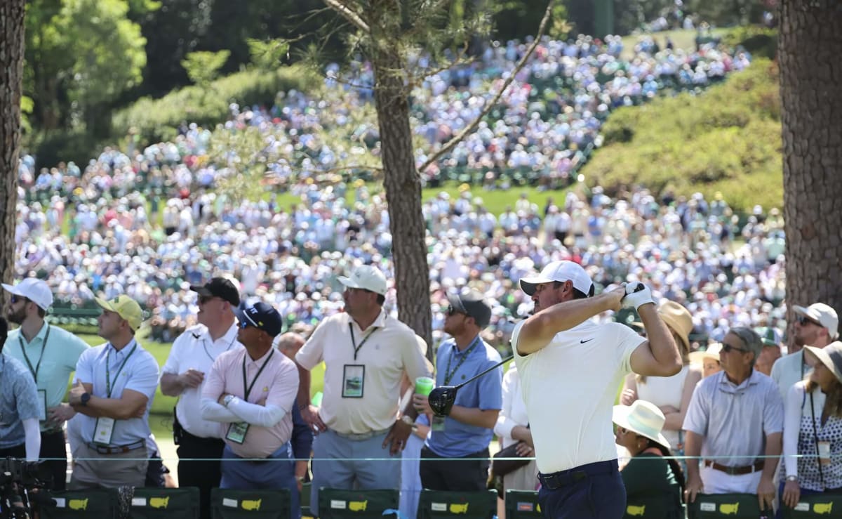 The Masters Bans Phones, Celebrities Love Being Normal - Image 5