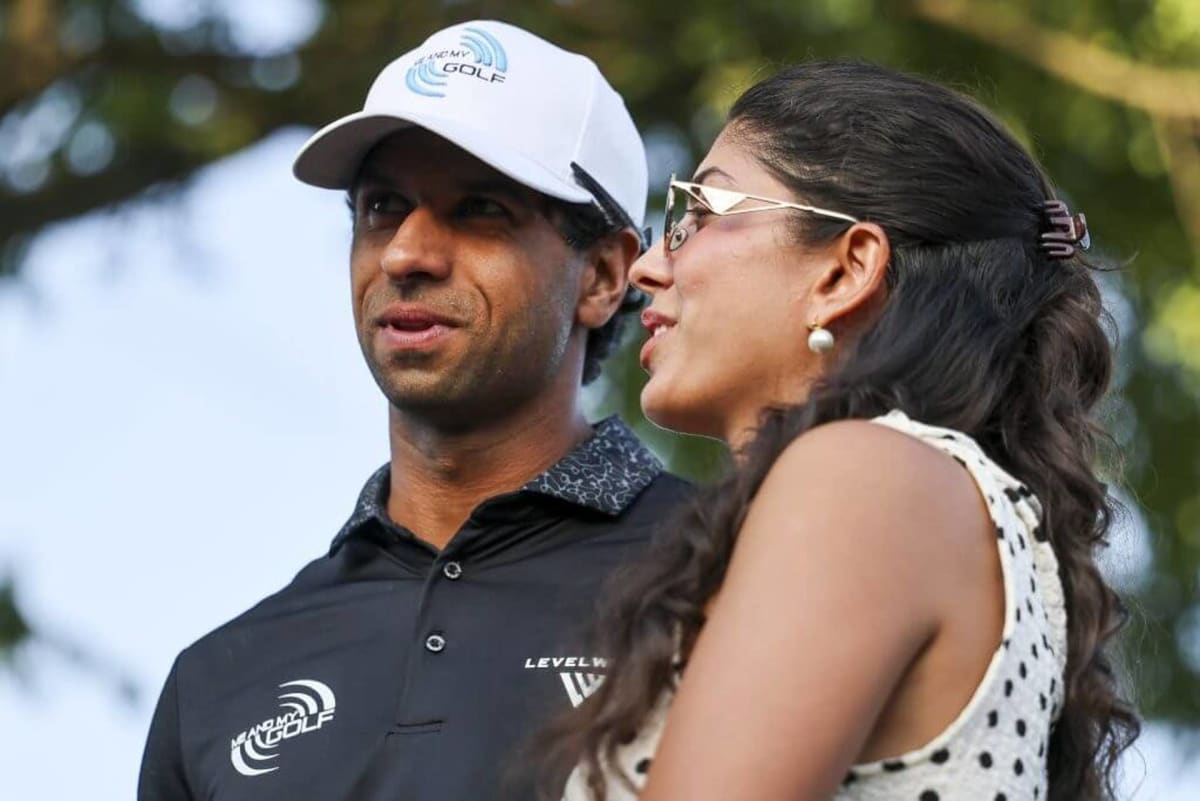 Englishman Wins First Major Using Iron Covers and Rain Gloves - Image 3