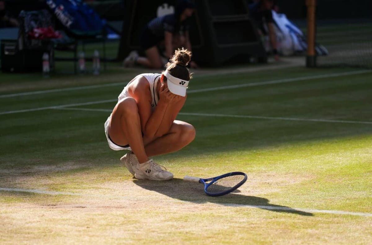 Czech Star Nosková Wins Wimbledon at 21 - Image 2