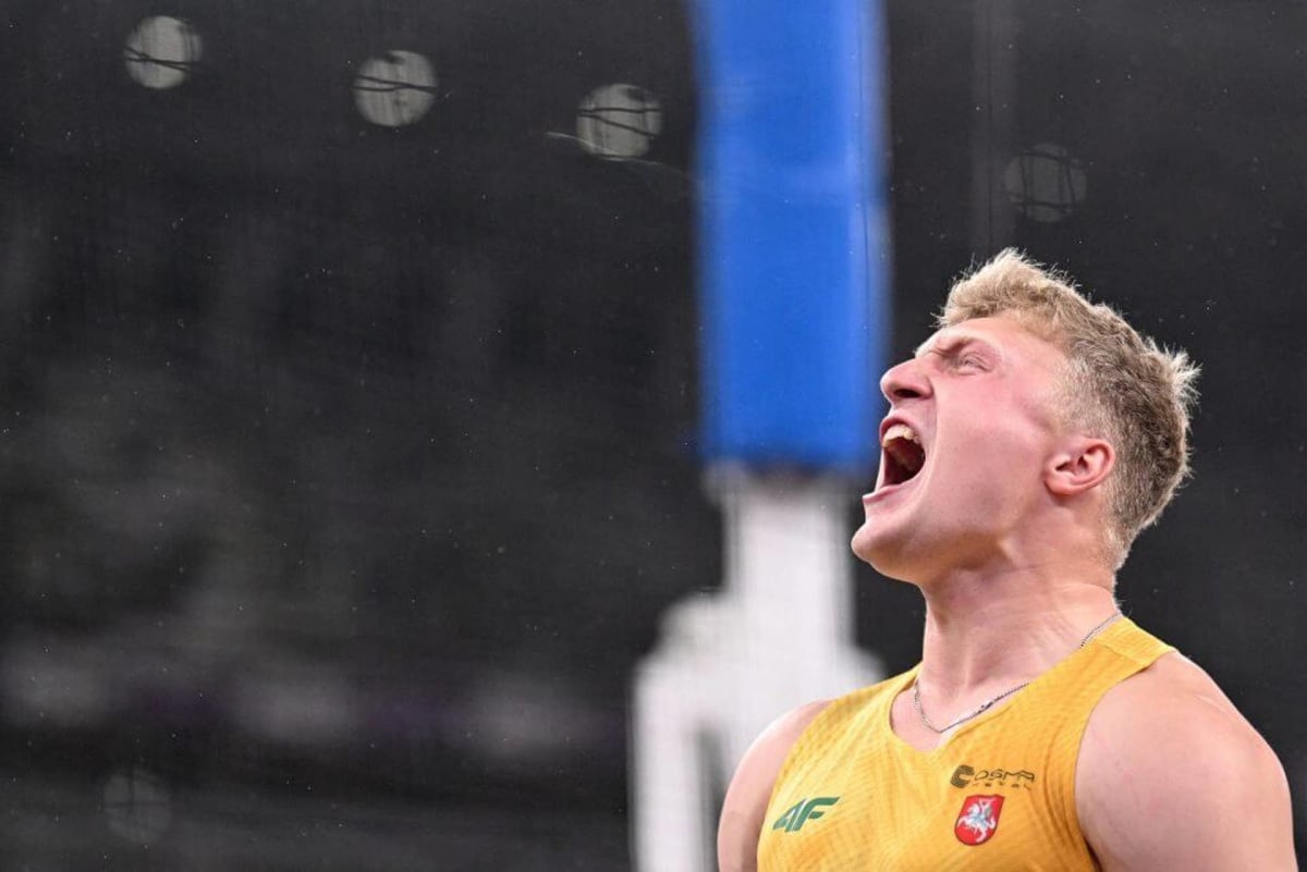 23-Year-Old Breaks 38-Year Discus Record Set Before Birth - Image 2