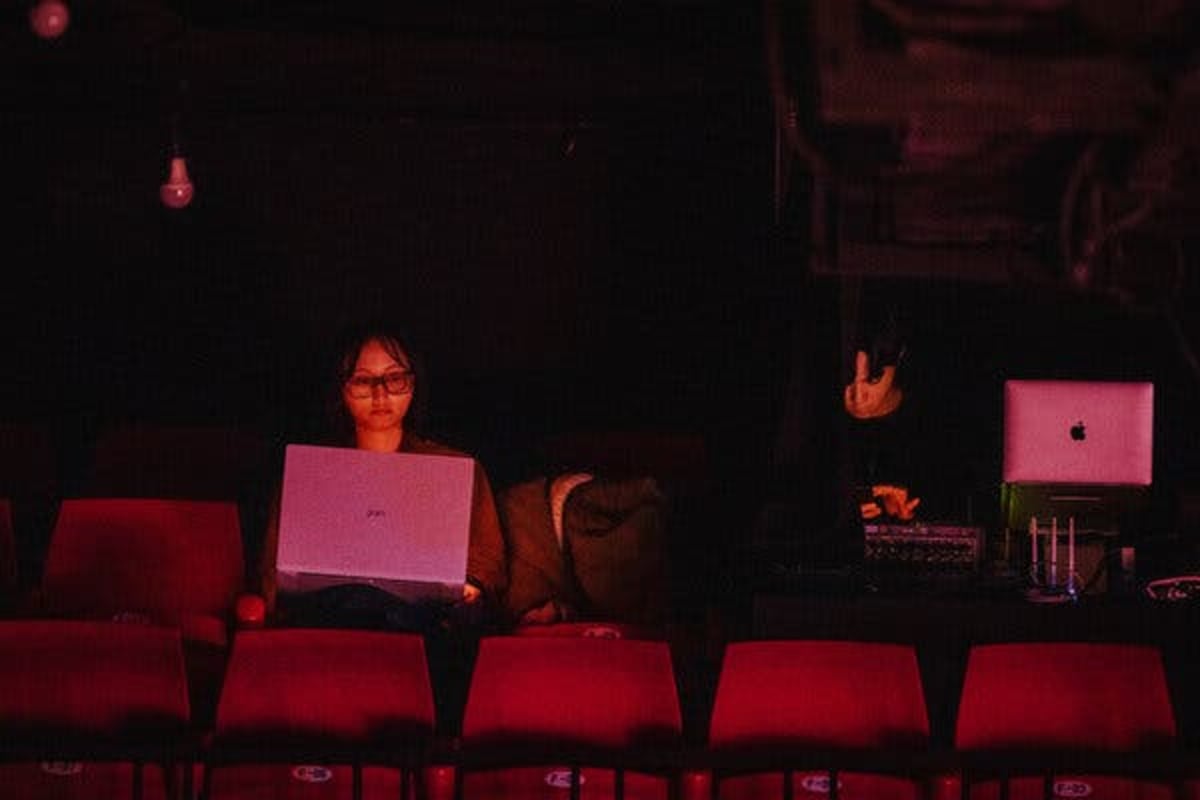 AI Glasses Break Language Barriers in Korean Theaters - Image 5