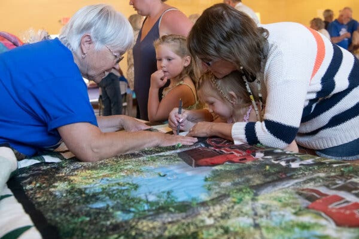New York Family Holds 100th Annual Reunion After a Century - Image 3