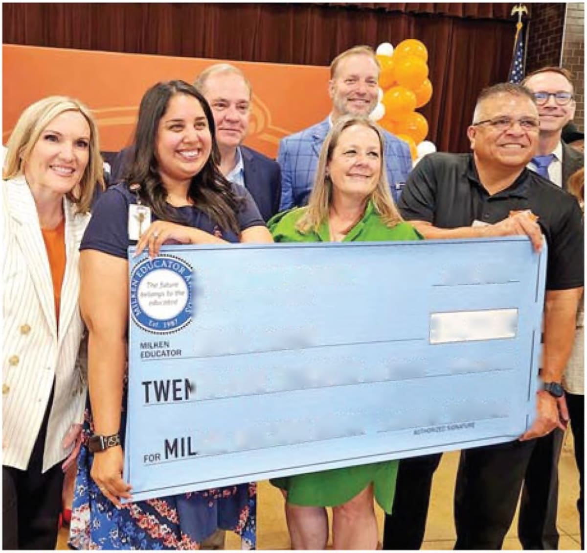 Texas Teacher Wins $25K 'Oscars of Teaching' Award - Image 4