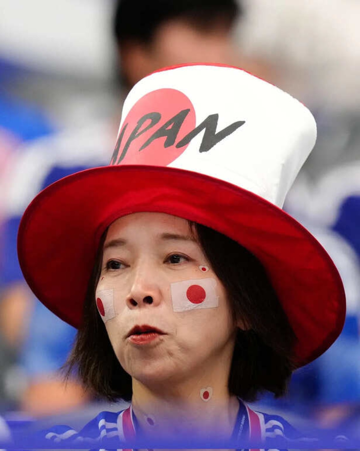 Japan Fans Clean Stadiums for 28 Years Despite Critics - Image 4