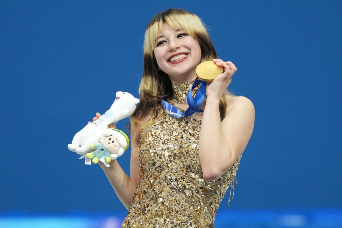 Olympic Gold Medalist Alysa Liu Inspires Sabrina Carpenter - Image 2