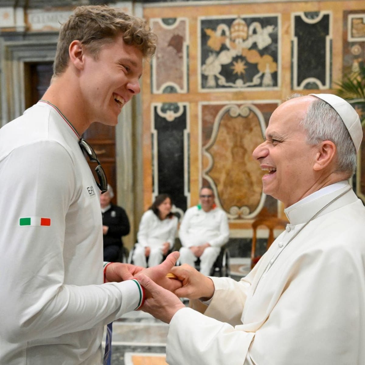 Pope Leo Jokingly 'Steals' Italian Skier's Gold Medal - Image 4