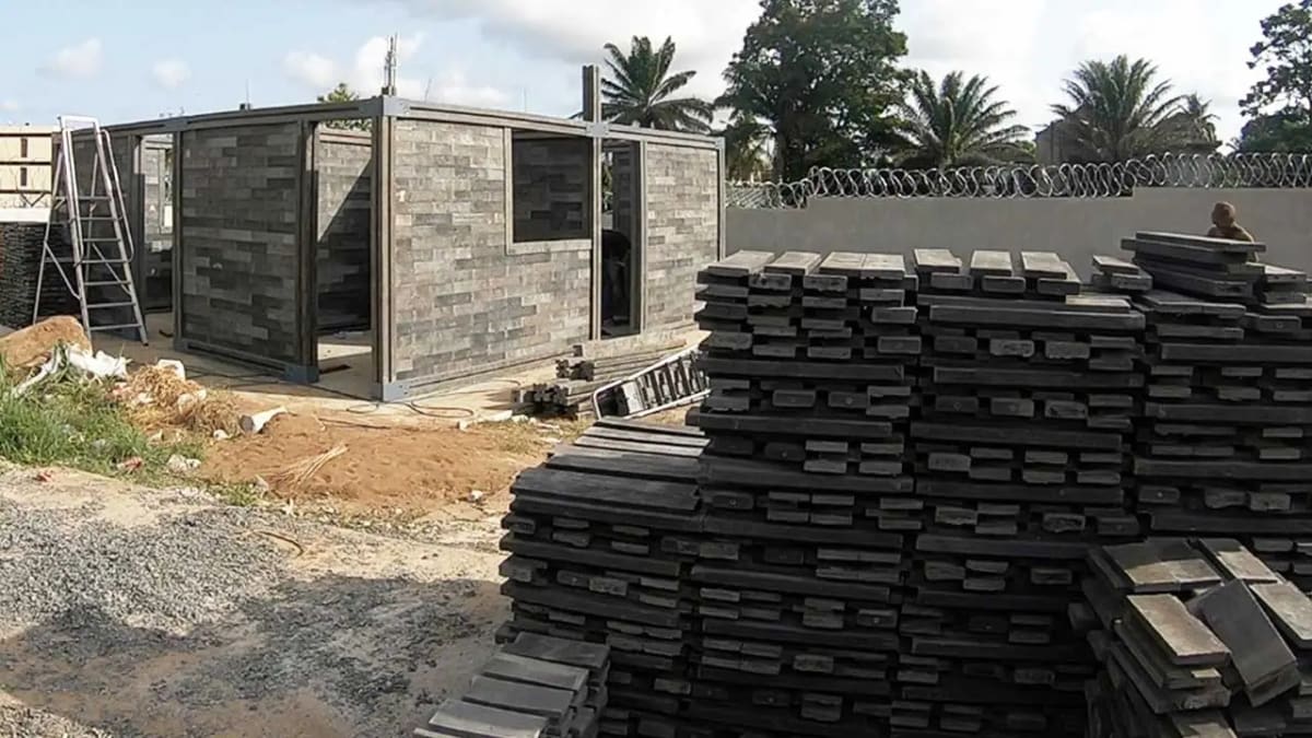 Colombia Turns Plastic Waste Into Homes in Just 5 Days - Image 2