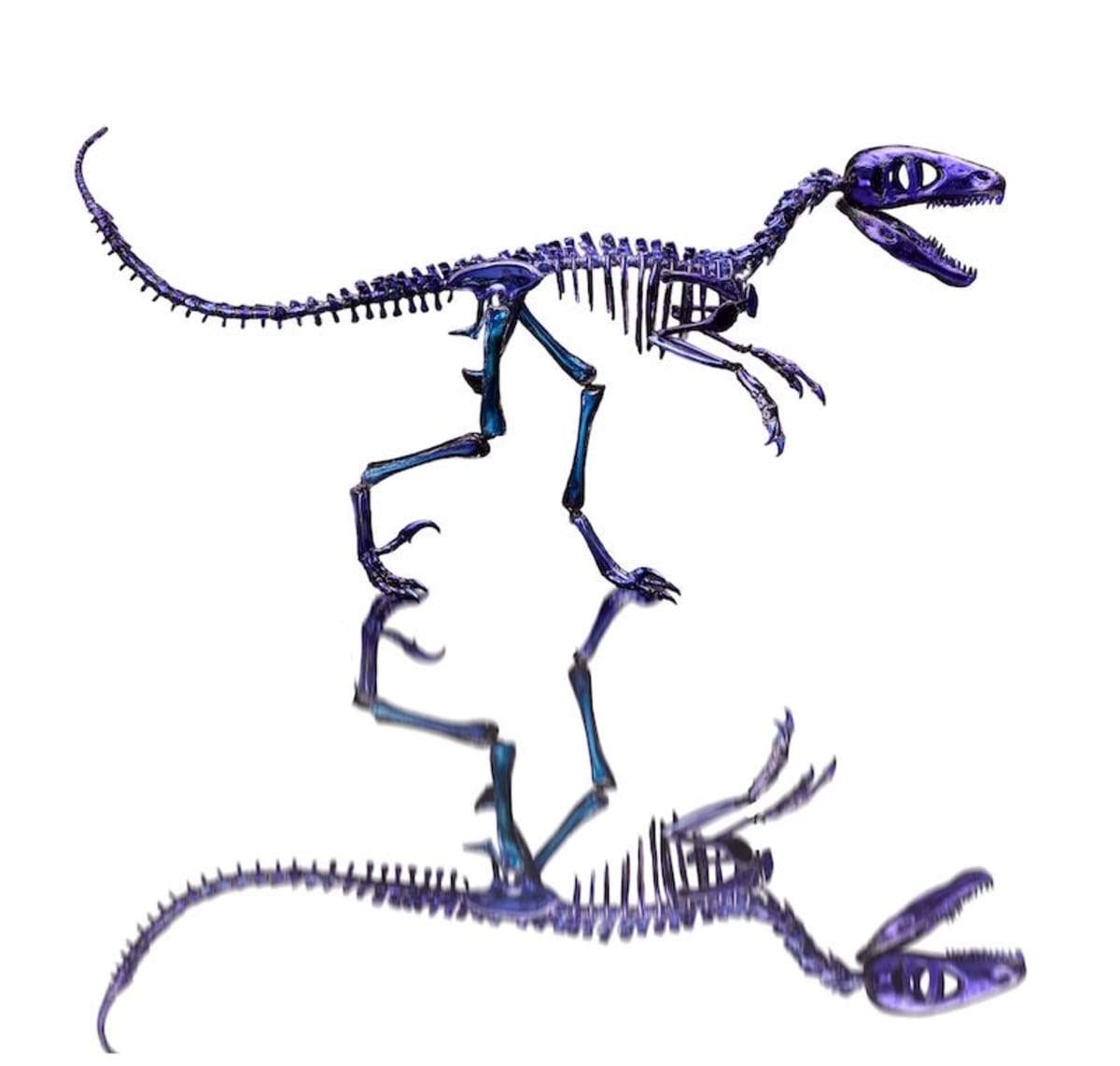 Artist Creates 14-Foot Glass Dinosaur From Fossil Records