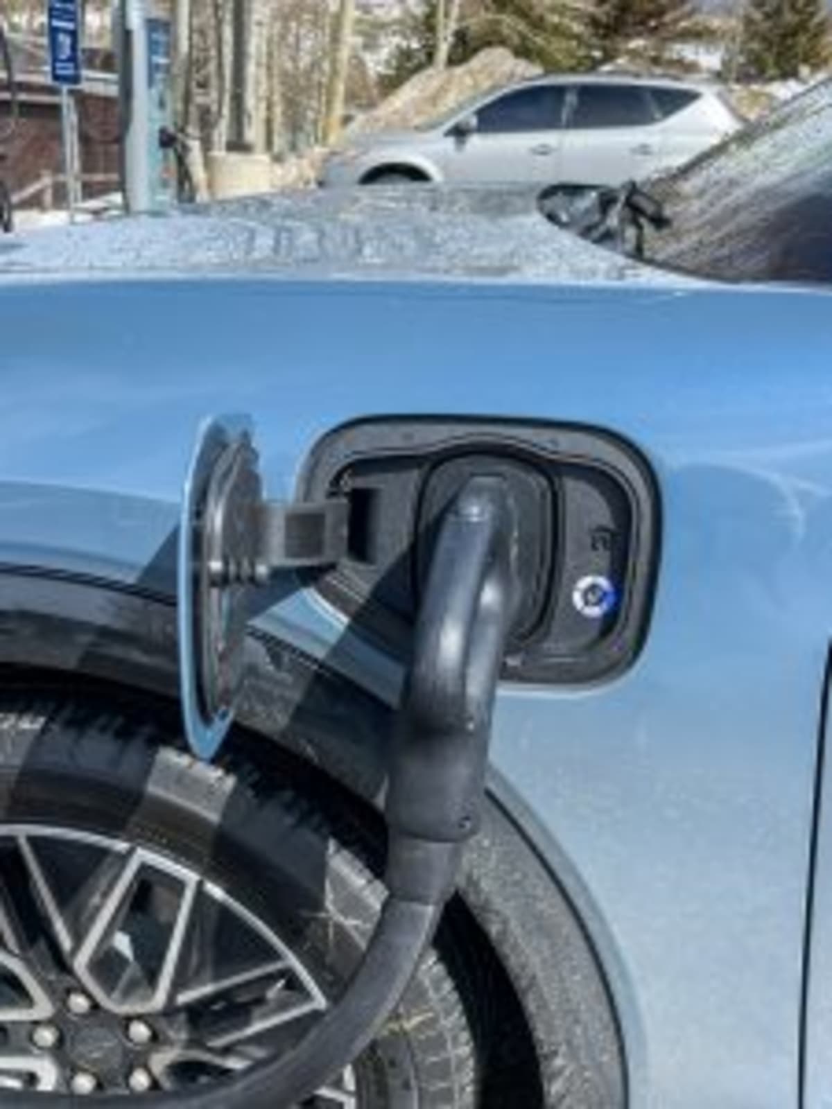 Breckenridge Gets 7 Free EV Chargers by 2027 - Image 3