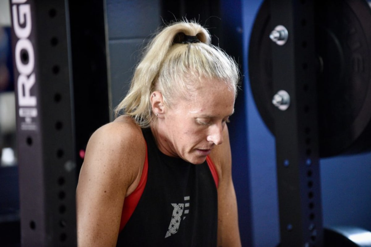 Woman Does 1,600 Pull-Ups to Help Malawi Sex Workers - Image 2