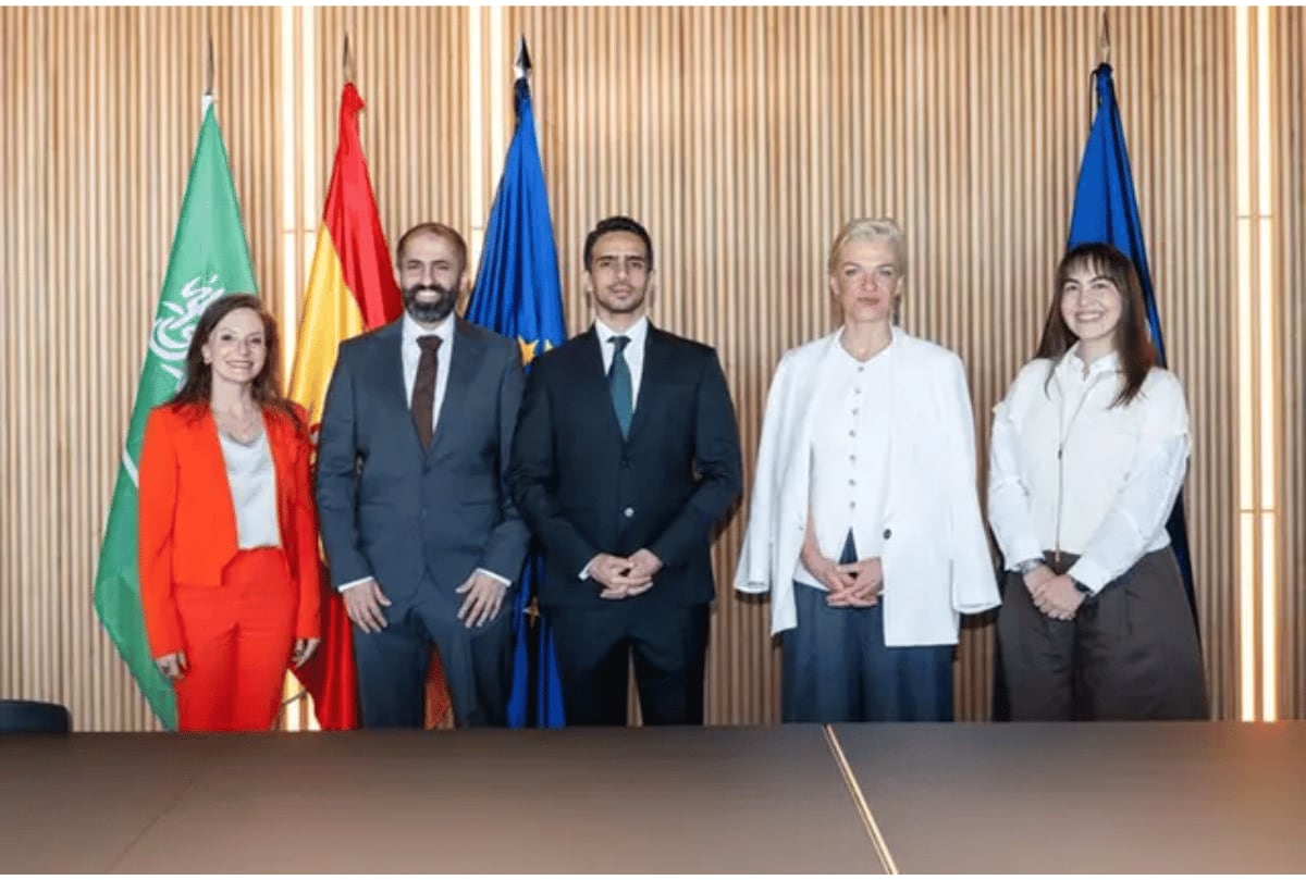 IE University Partners with Saudi Fintech on AI Education