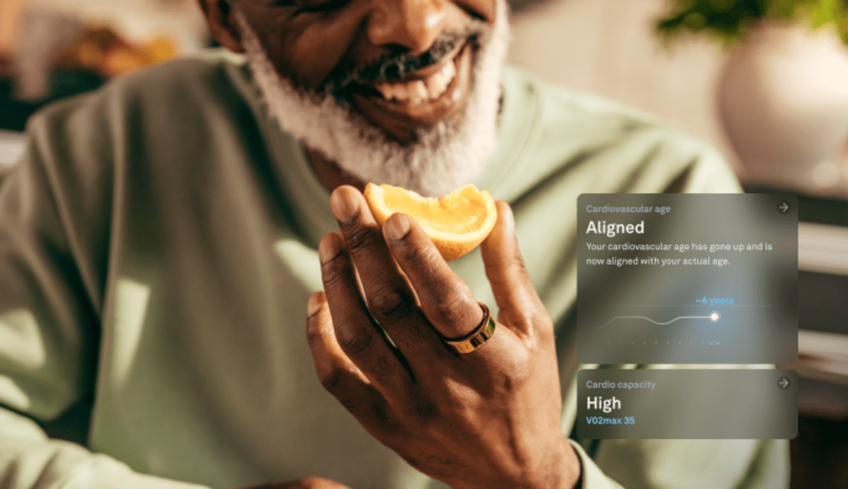 iPod Shuffle Ads Return as Young People Ditch Smartphones - Image 5