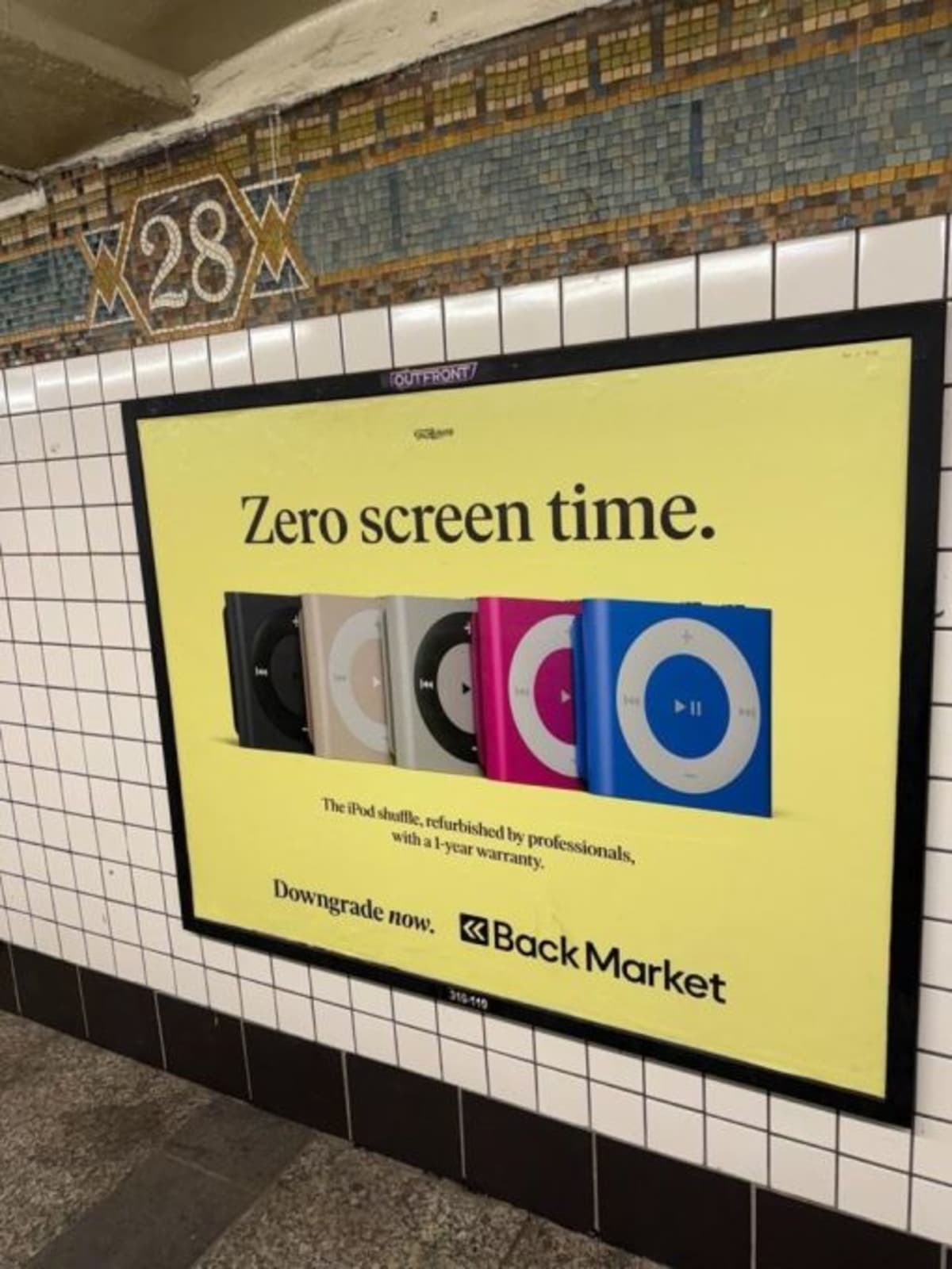 iPod Shuffle Ads Return as Young People Ditch Smartphones - Image 2