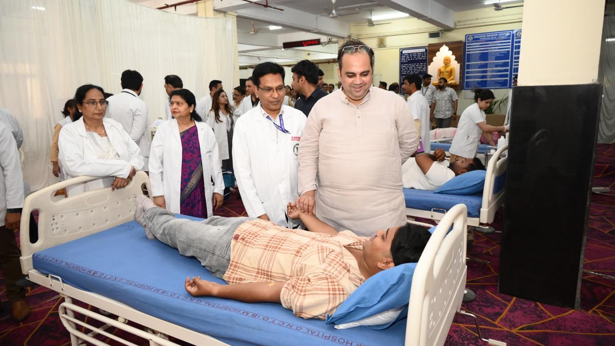 Delhi Launches Blood Donation Camp to Save Lives