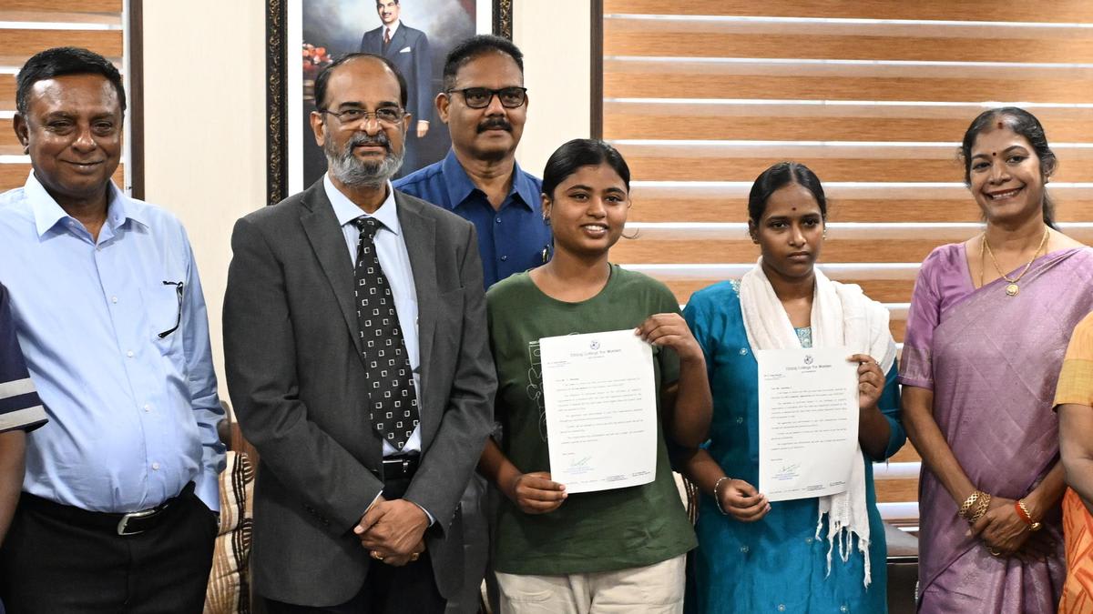 Chennai College Offers Free Tuition to Sanitation Workers' Kids