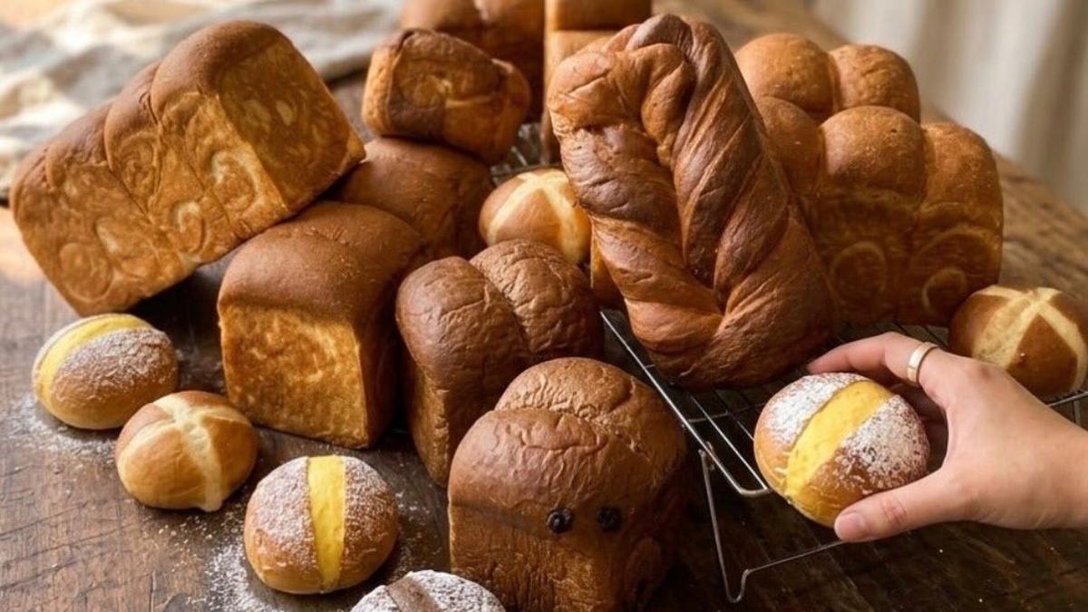 Bengaluru's Moving Bakery Brings Fresh Japanese Bread to You