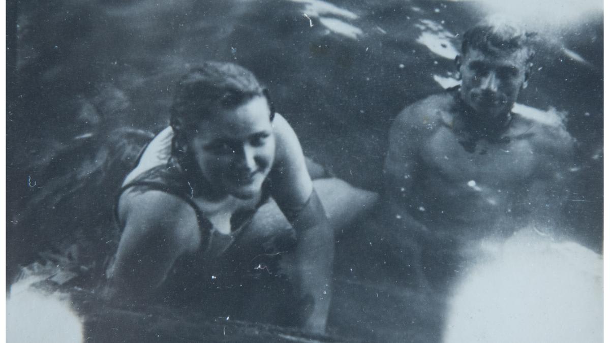 Family Photos Turn Into Award-Winning Book in Jamshedpur