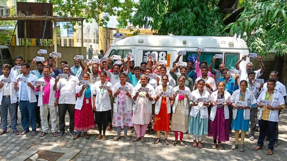 India Honors 162 Ambulance Drivers Saving Lives Daily