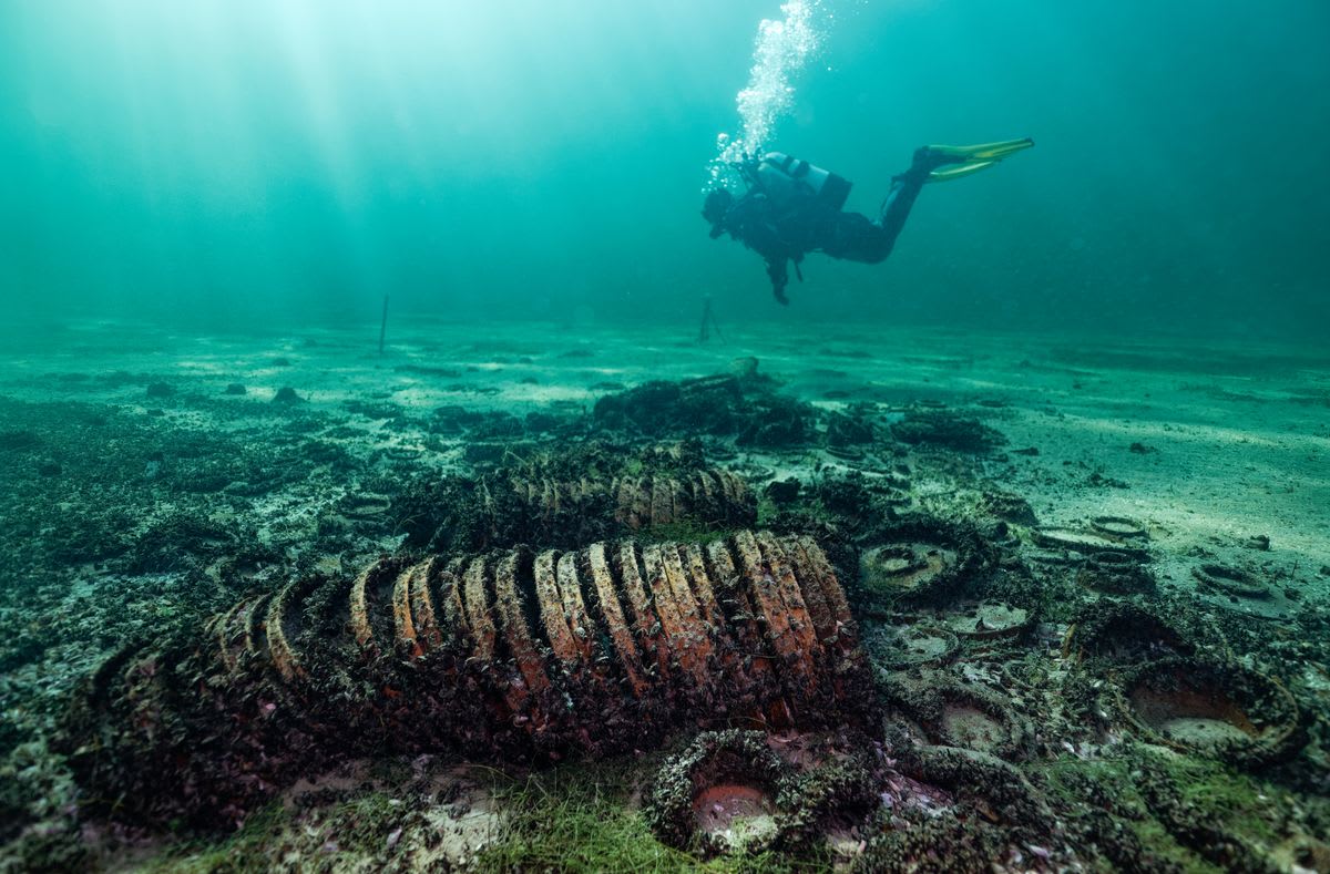 Swiss Lake Hides 2,000-Year-Old Roman Treasure Trove - Image 2