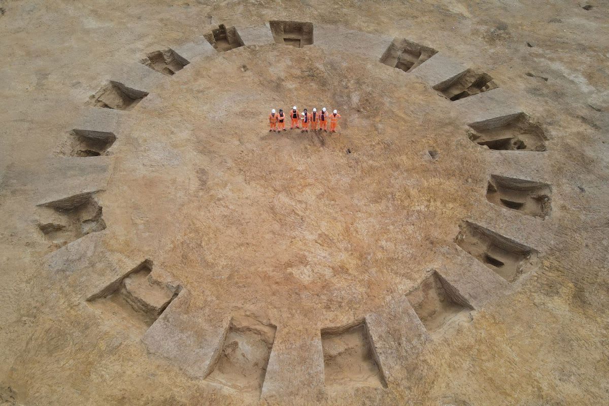 Roman Villa and 'Norfolk Nessie' Found in England - Image 2