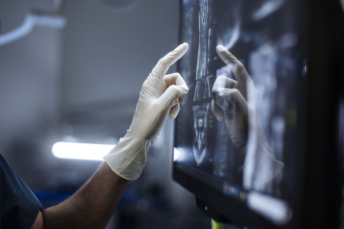 AI Helps Radiologists Spot Diseases They'd Miss Alone - Image 2