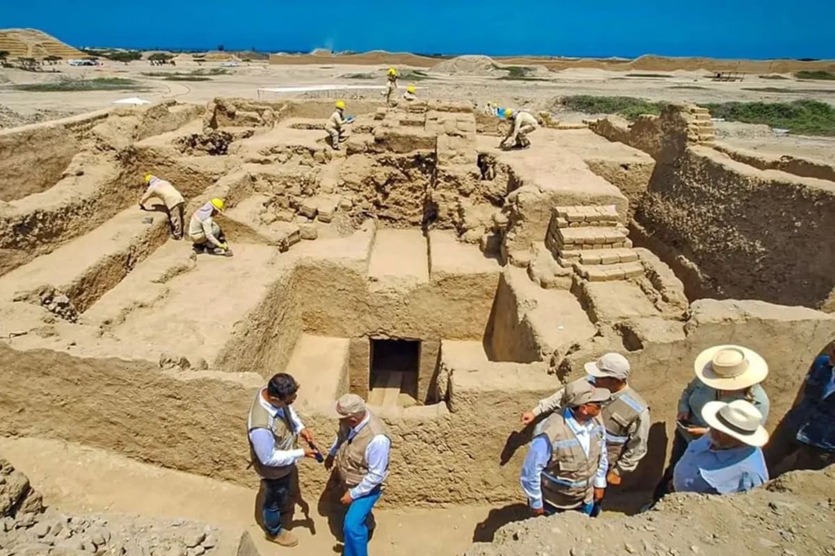 Peru Tomb Sealed 600 Years Opens, Called Discovery of Decade - Image 3