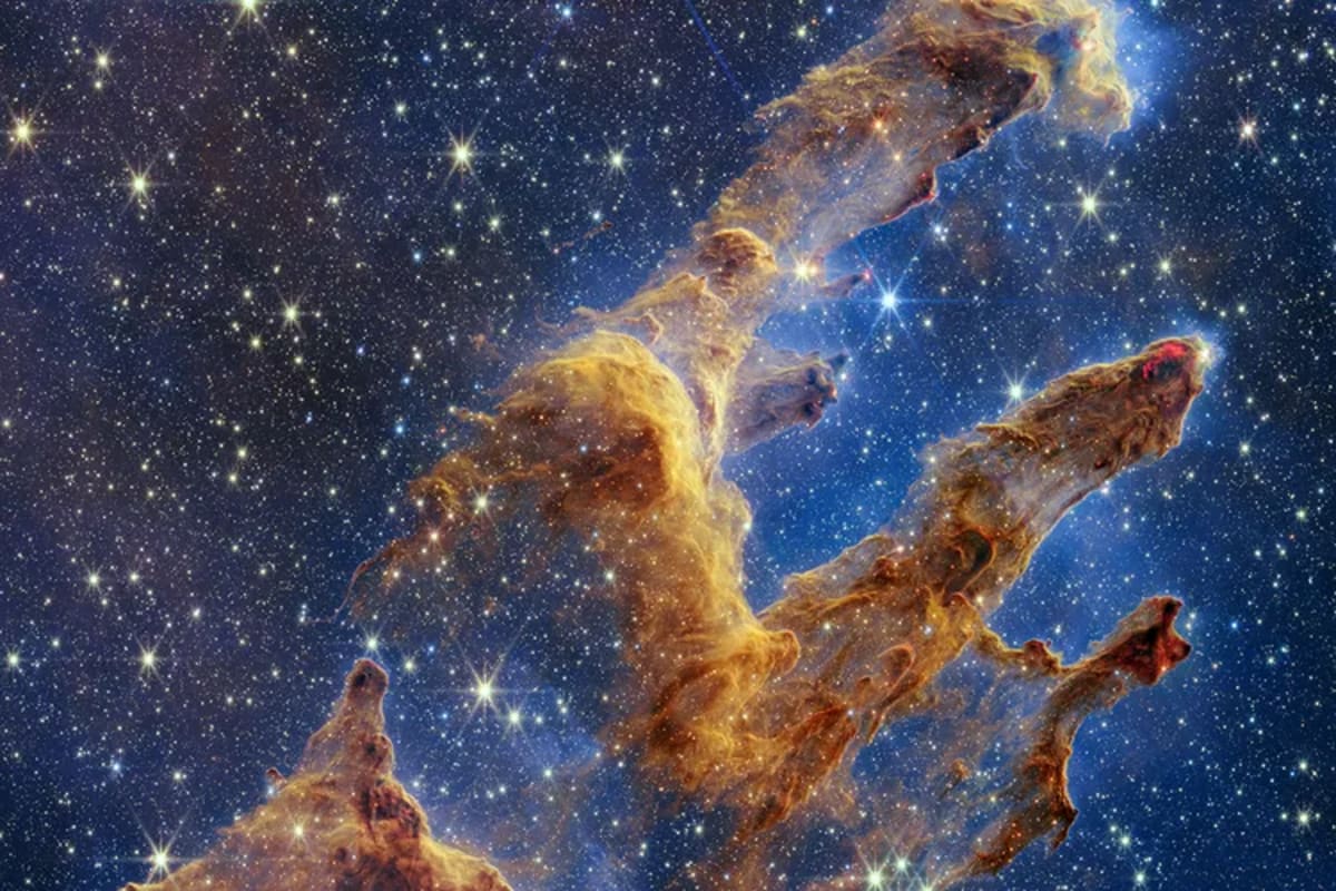 Virtual Reality Tour Lets You Walk Through Space Up Close - Image 3