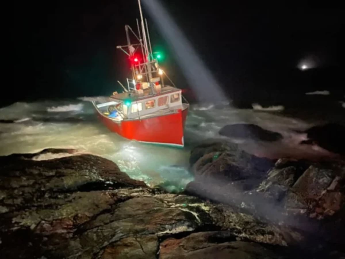 Gloucester Crews Rescue 2 from Stranded Fishing Boat - Image 2