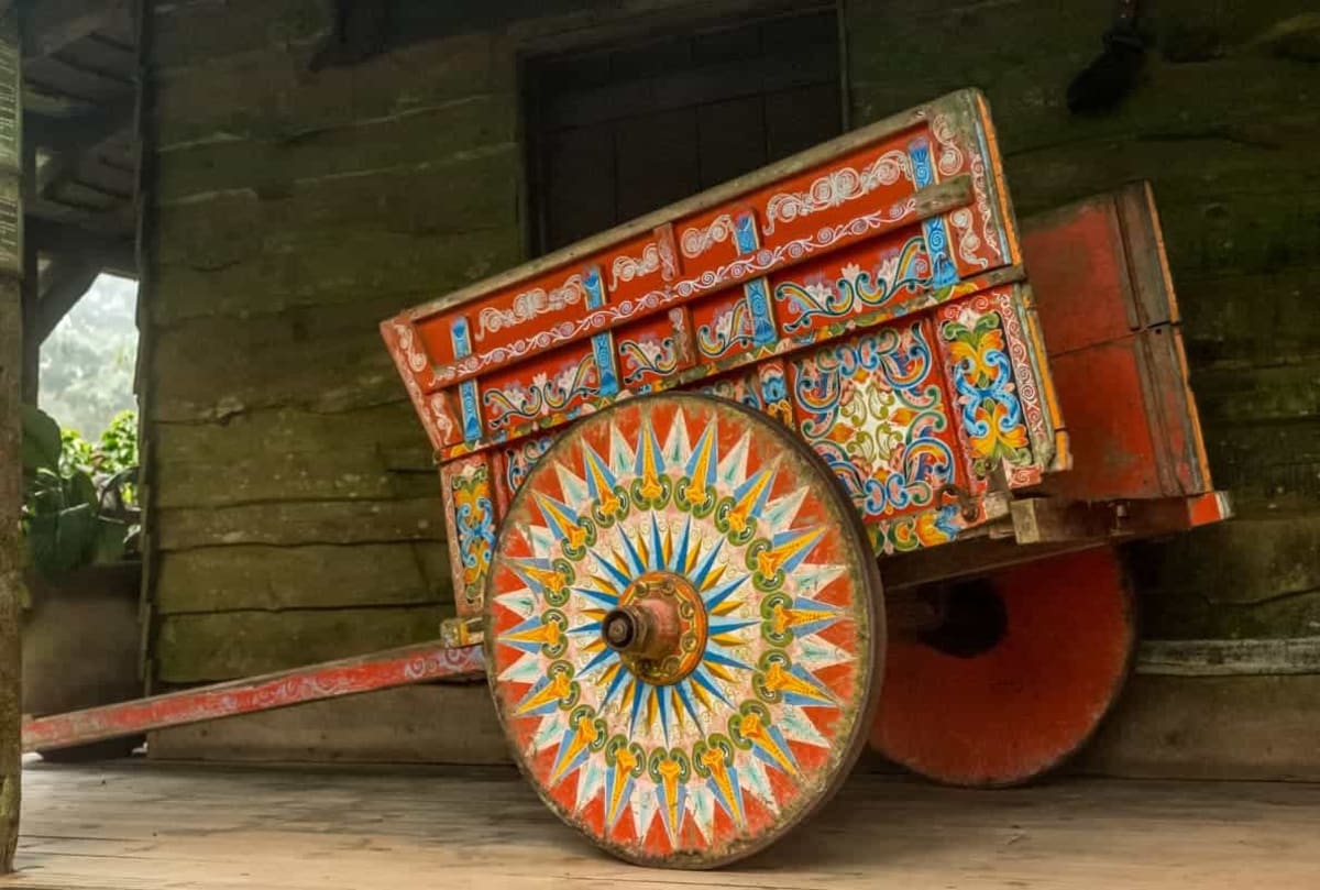 Forbes Spotlights Costa Rica Oxcart Painting Workshop