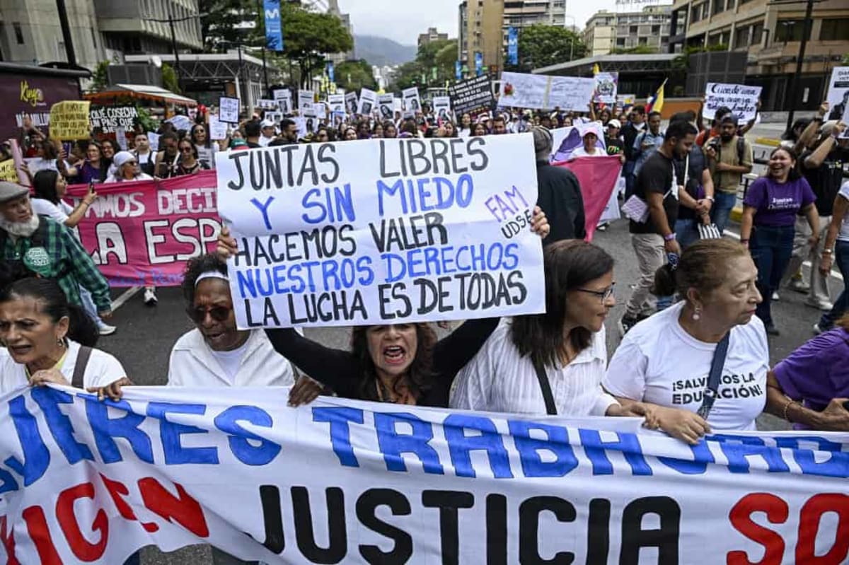 Venezuelan Women March for Political Prisoner Amnesty