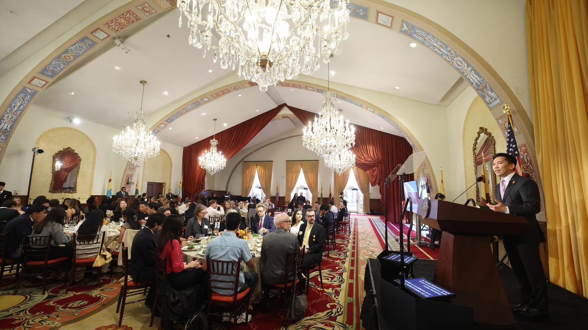 USC Honors 61 Students for Academic Excellence and Service - Image 3