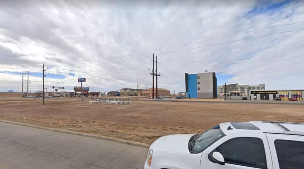 Texas Teacher Beats 1,400 to Win National Award - Image 4