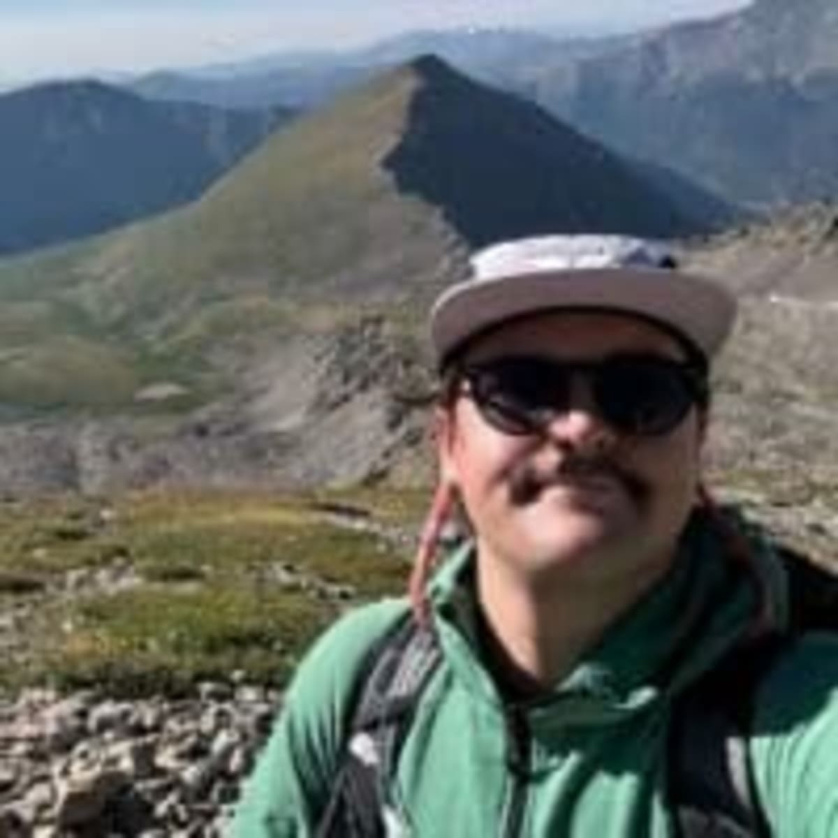 Glacier Helicopter Crew Saves 2 Hikers After Summit Fall - Image 3