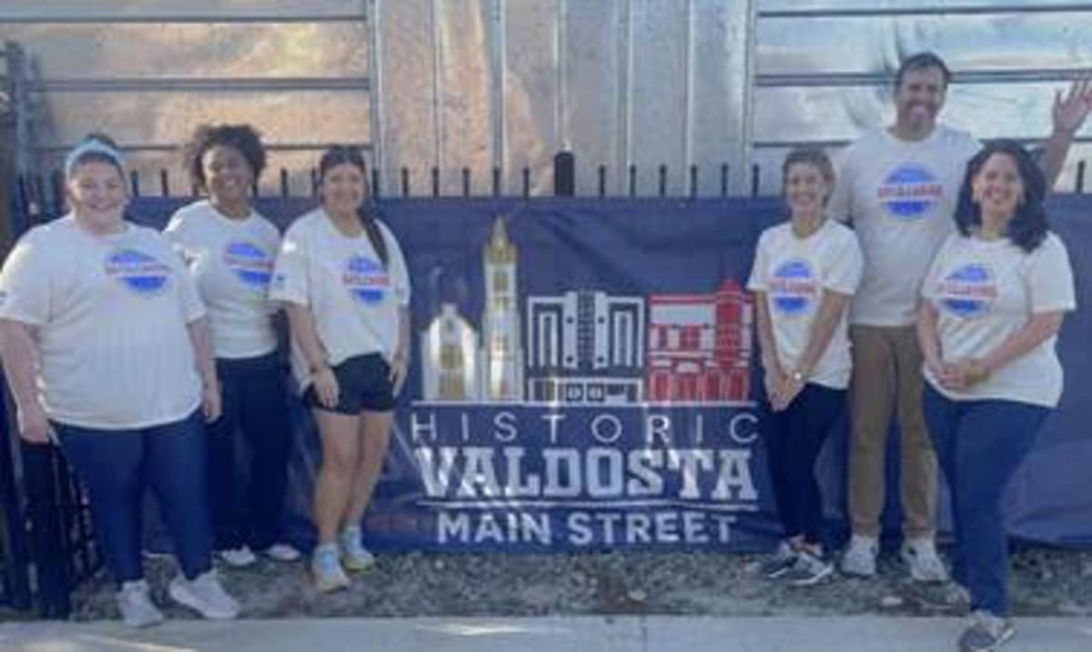 Valdosta Volunteers Unite for Spring Day of Caring