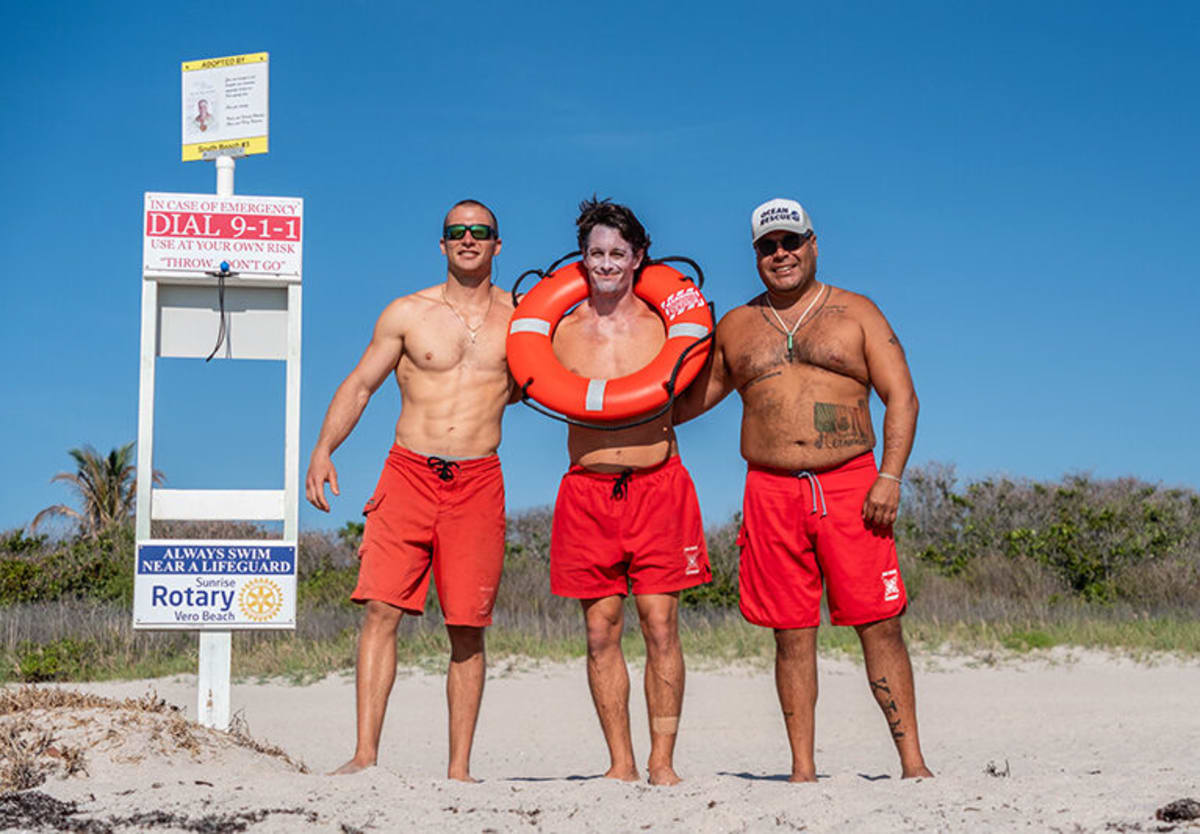 Life Rings Save Drowning Man at Florida Beach - Image 2
