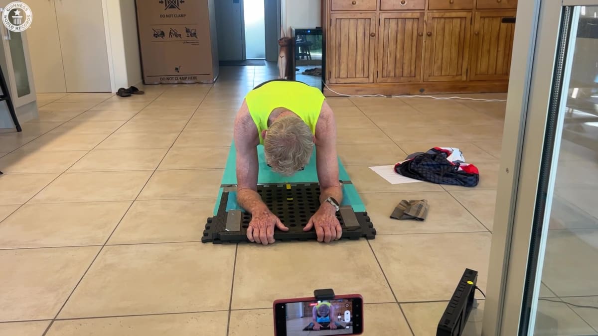 92-Year-Old Retires After 73 Years Digging Graves - Image 5