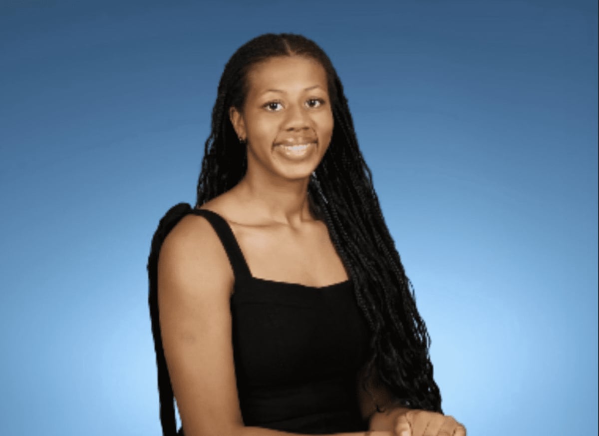 Teen Captain Named 'Unsung Hero' for Uplifting Her School - Image 5