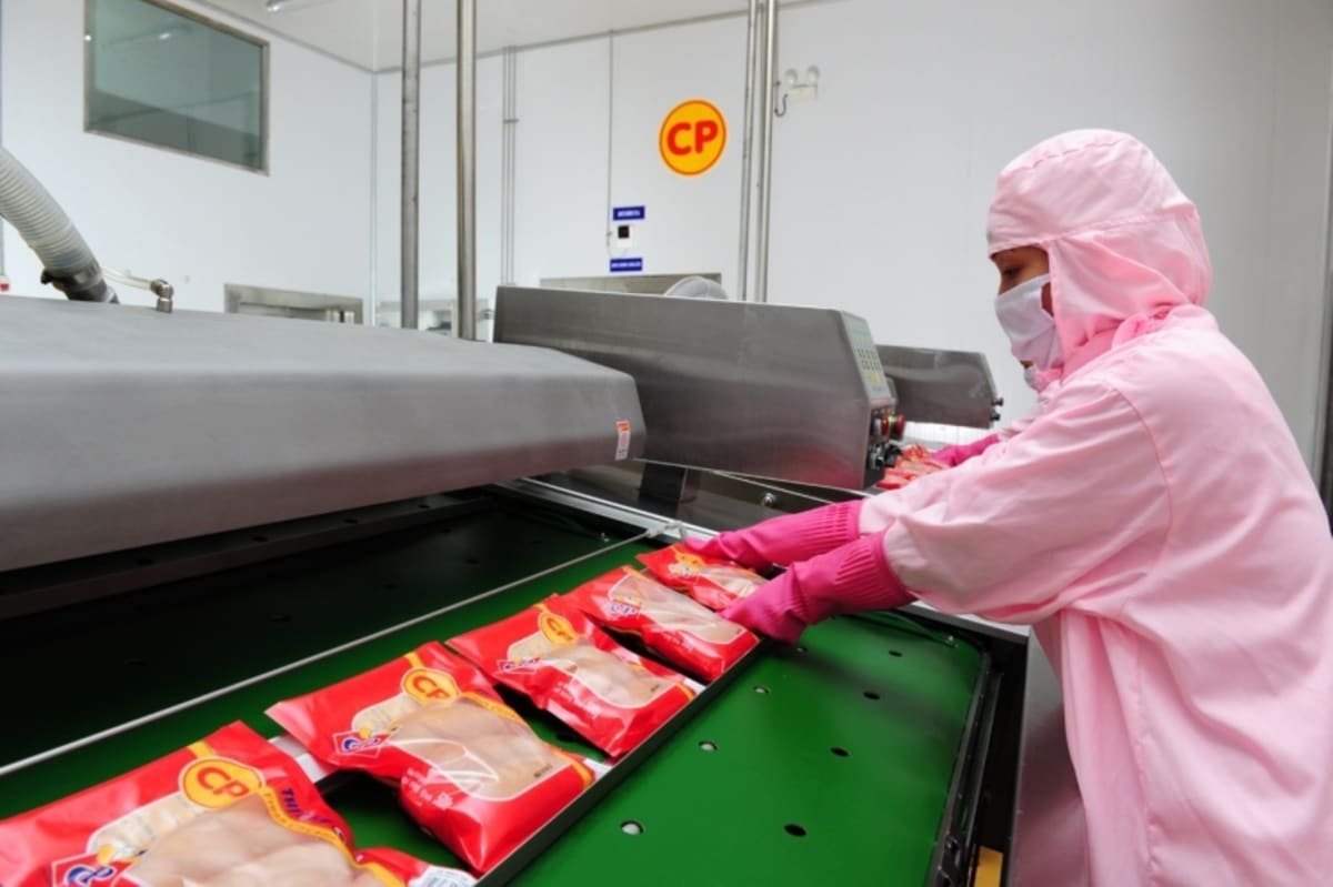 Vietnam Farm Giant Cuts 8 Tons of Plastic with AI Innovation - Image 2