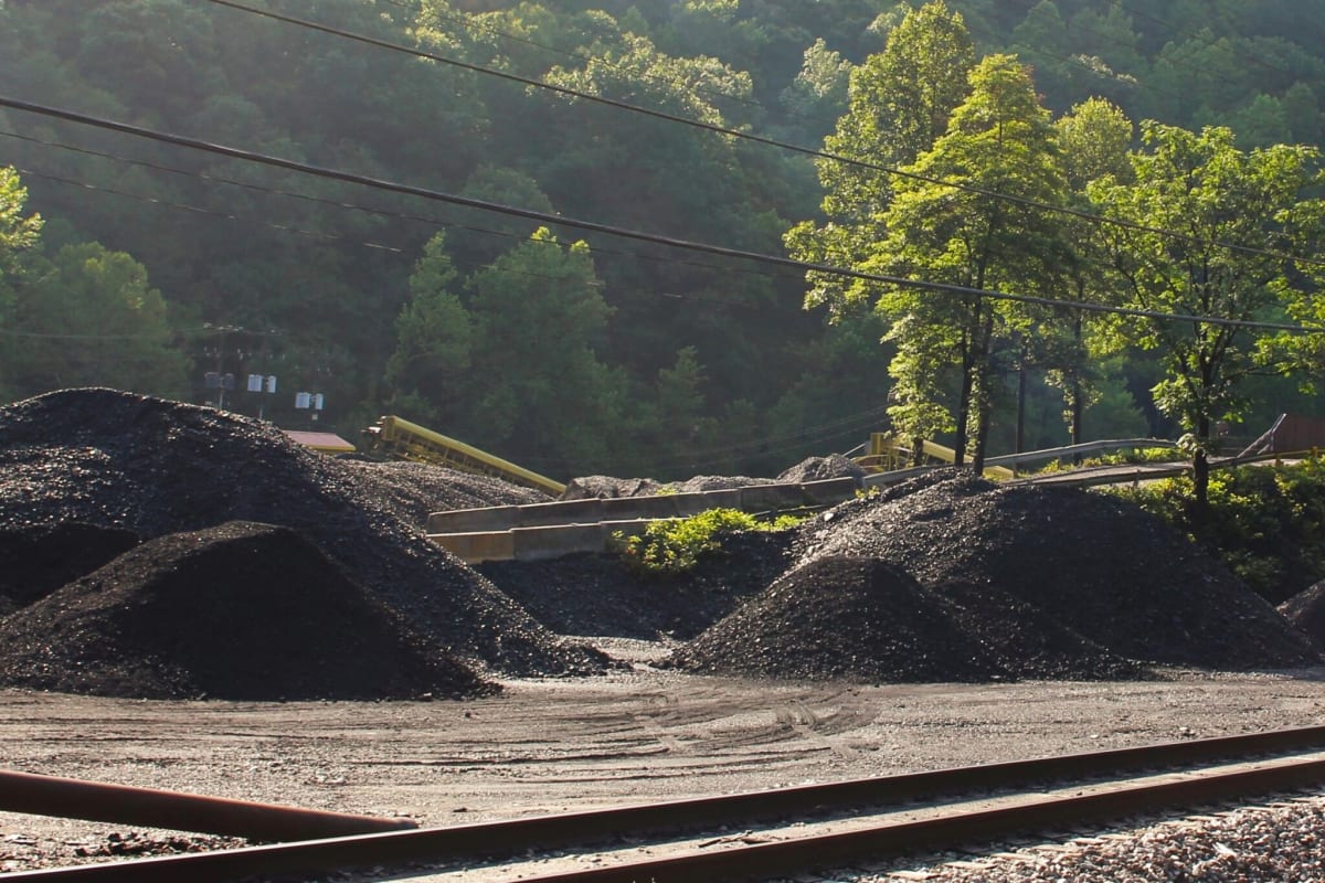 Virginia Keeps Strong Coal Ash Rules Despite Federal Rollback